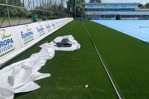 Rénovation terrain de football synthétique - Sportinfrabouw NV